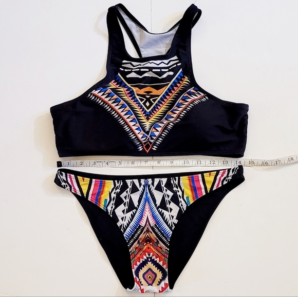 Bikini - Picture 2 of 6